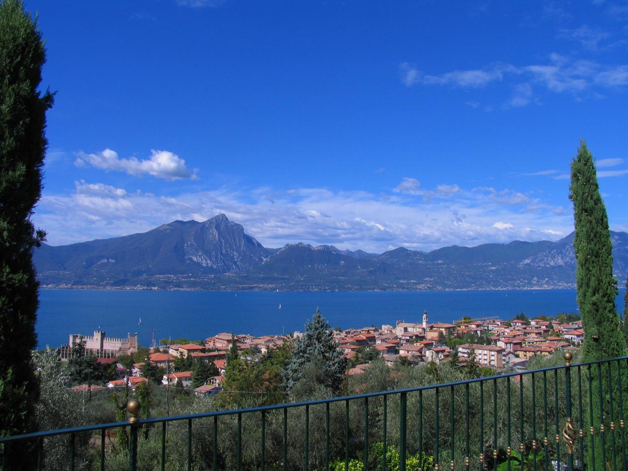 Villa Giada Тори дел Бенако Екстериор снимка
